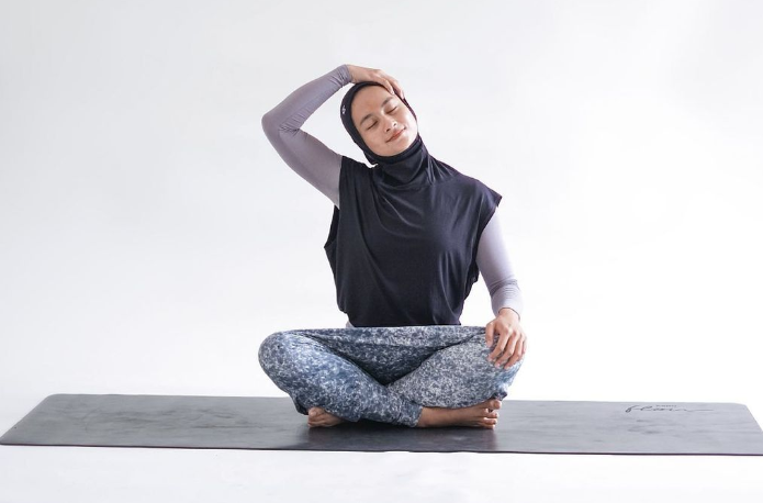 Yoga position fitflo activewear
